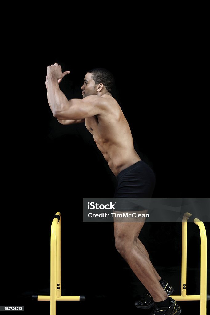 Männliche jumping Schritt oder Hürde - Lizenzfrei Fitnesseinrichtung Stock-Foto
