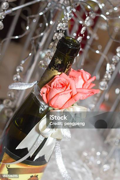Champagner Stockfoto und mehr Bilder von Alkoholisches Getränk - Alkoholisches Getränk, Band, Blume