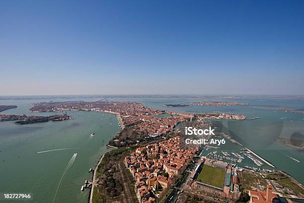 Vista Aerea Sulla Laguna Di Venezia Italia - Fotografie stock e altre immagini di Ambientazione esterna - Ambientazione esterna, Blu, Canal Grande - Venezia