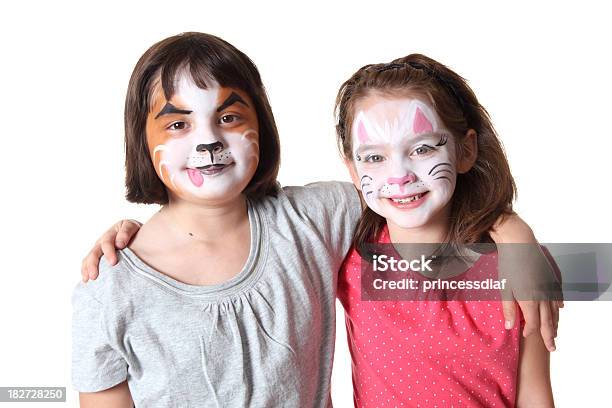 Niños Con Pintura De Cara Foto de stock y más banco de imágenes de 6-7 años - 6-7 años, Alegre, Animal