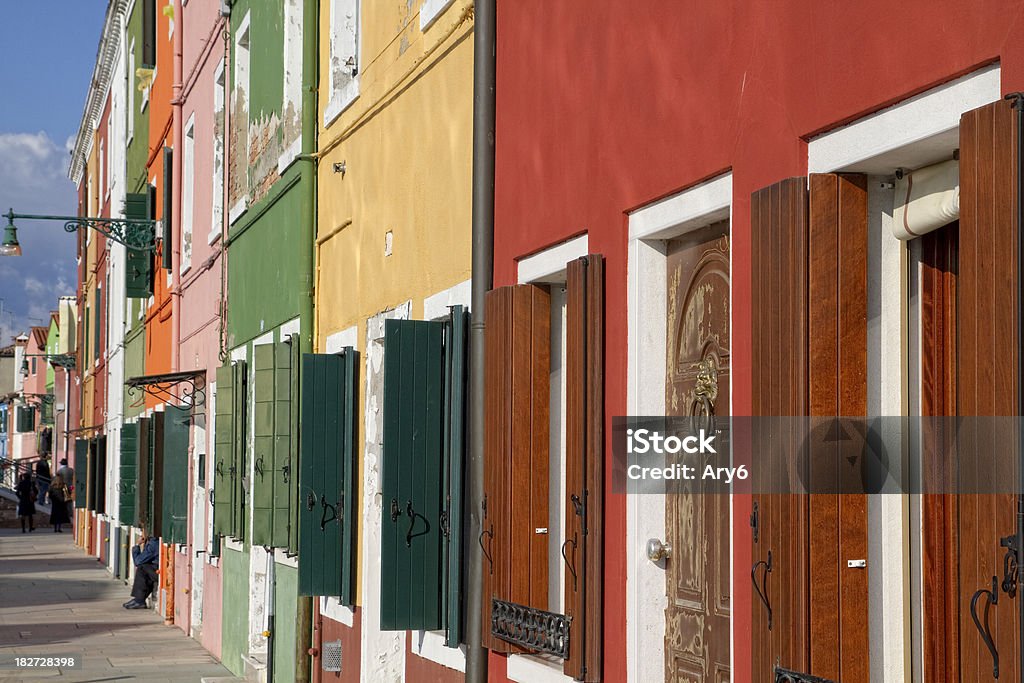 Colorfull case in Isola di Burano (Venezia, Italia - Foto stock royalty-free di Architettura