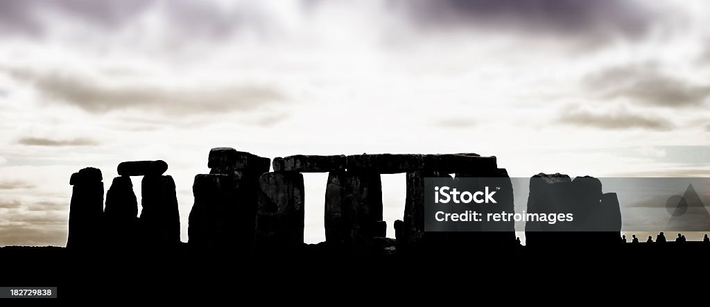 Stonehenge pôr do sol silhueta (pré-Círculo de Pedras), Wiltshire, Inglaterra - Royalty-free Alto-Contraste Foto de stock