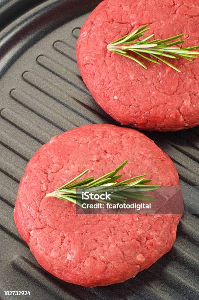 Hamburger Di Manzo - Fotografie stock e altre immagini di Alimentazione sana - Alimentazione sana, Carne, Carne rossa
