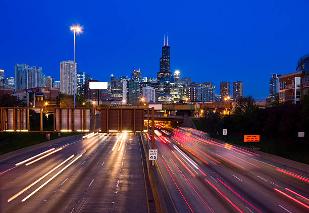 istock Chicago Traffic at Dusk 182735807