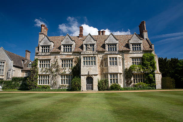 istock Jacobean country house 182737997