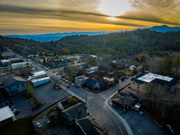 istock Blowing Rock NC Thanksgiving Sunset 1827386396