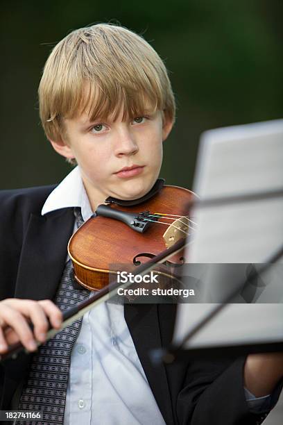 바이올리니스트 소년에 대한 스톡 사진 및 기타 이미지 - 소년, 바이올린, 십대
