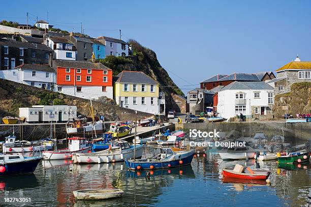 Mevagissey Pueblo De Pescadores En Cornwall Reino Unido Foto de stock y más banco de imágenes de Mevagissey