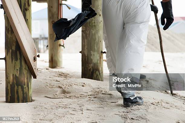 Reinigung Der Strand Stockfoto und mehr Bilder von Ölpest - Ölpest, Umweltschutz-Reinigungsaktion, Erdöl