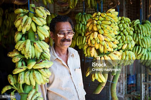 Indian Banana Verkäufer Stockfoto und mehr Bilder von Bundesstaat Kerala - Bundesstaat Kerala, Markthändler, Alt