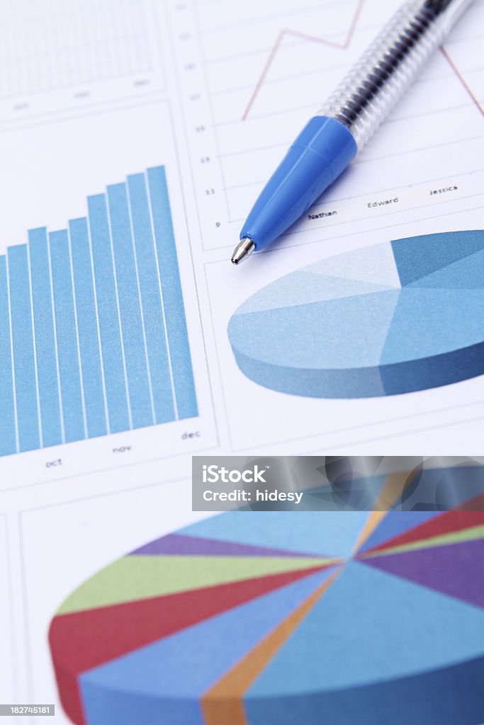 Charted datos financieros - Foto de stock de Actuación - Representación libre de derechos