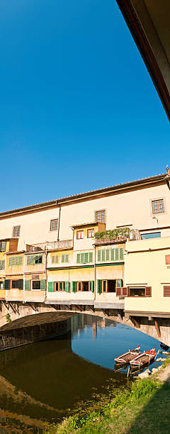 florence ponte vecchio rio arno ponte marco verão toscana itália - europe arch bridge stone bridge covered bridge imagens e fotografias de stock