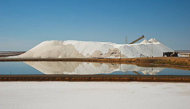 istock salt mine port hedland 182748669