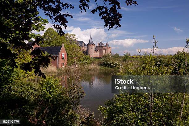 Foto de Castelo Muiderslot e mais fotos de stock de Antigo - Antigo, Canal, Castelo