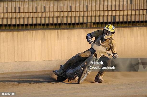 Speedway Rennen Stockfoto und mehr Bilder von Helm - Helm, Motorradsport, Sportschutzhelm