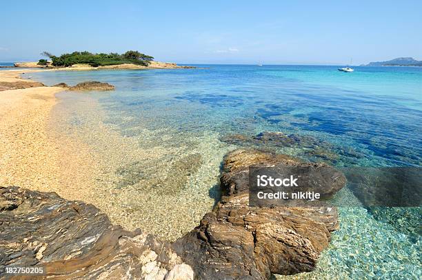 Rive Rocciose Di Porquerolles - Fotografie stock e altre immagini di Porquerolles - Porquerolles, Isola, Spiaggia