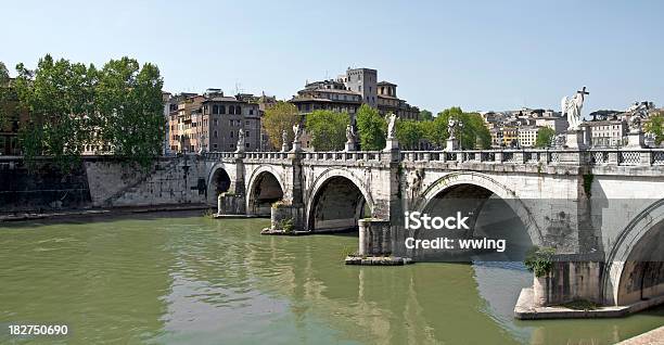 Tybru W Rzymie Z Anioł Bridge - zdjęcia stockowe i więcej obrazów Bez ludzi - Bez ludzi, Drzewo, Fotografika