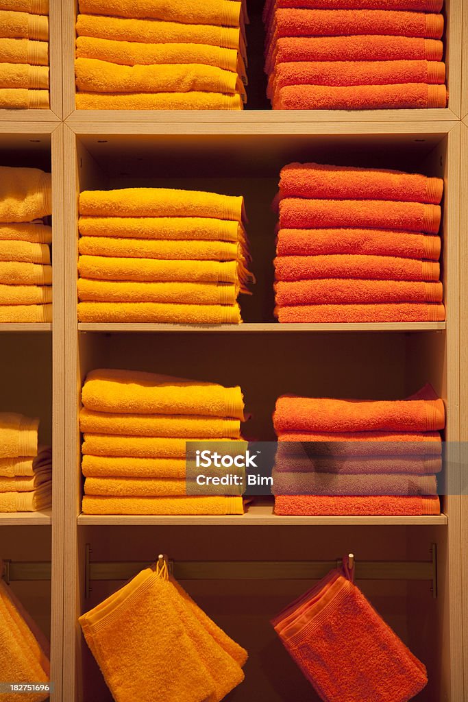 Sterty ręczniki plażowe - Zbiór zdjęć royalty-free (Pełny)