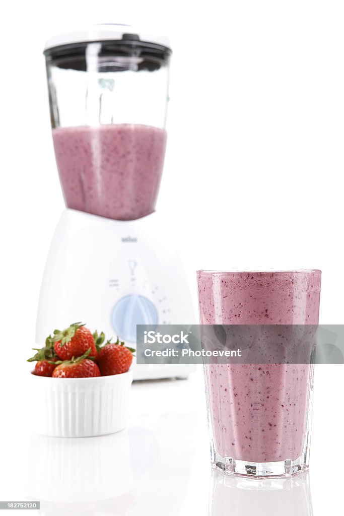 smoothie de morango - Foto de stock de Smoothie royalty-free