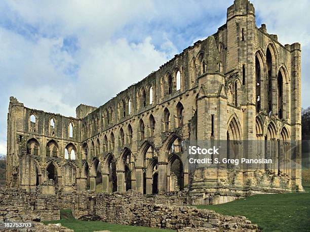 Rievaulx Abbey Foto de stock y más banco de imágenes de Abadía de Rievaulx - Abadía de Rievaulx, Abadía, Aire libre