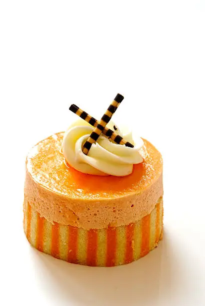 Orange mousse-cake