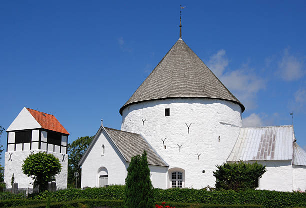 istock Round church - Nylars Kirke 182755712
