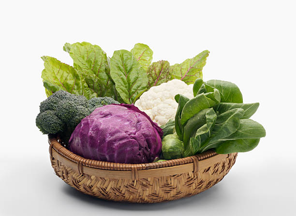 canasta de salud del mundo vegetal, xxxl - cauliflower vegetable white isolated fotografías e imágenes de stock