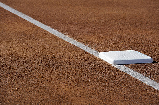 base de béisbol - baseline fotografías e imágenes de stock