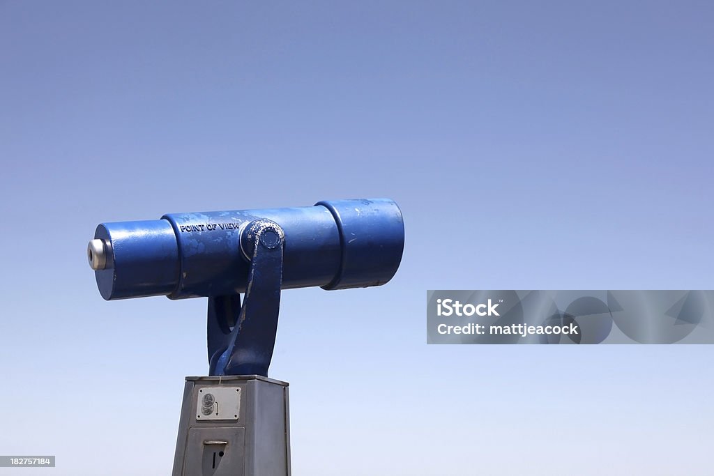 Télescope d'observation - Photo de Admirer le paysage libre de droits