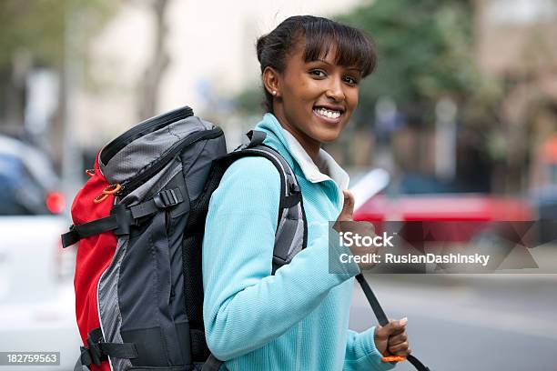 Photo libre de droit de Lucky Routard banque d'images et plus d'images libres de droit de 20-24 ans - 20-24 ans, Activité de loisirs, Adulte