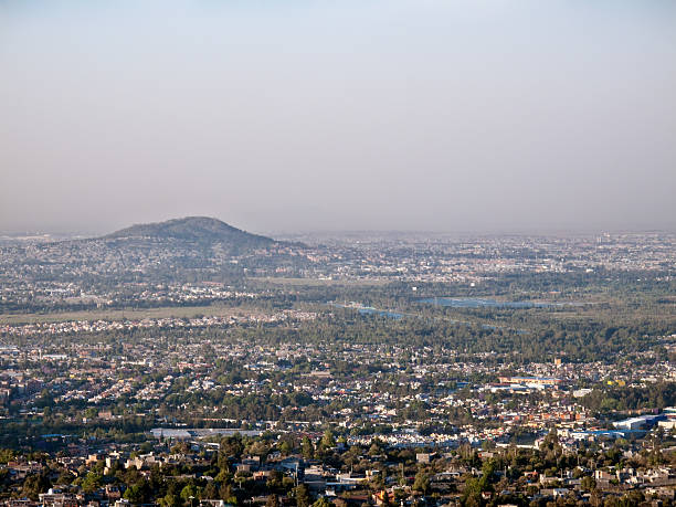 xochimilco - smog mexico mexico city air pollution fotografías e imágenes de stock
