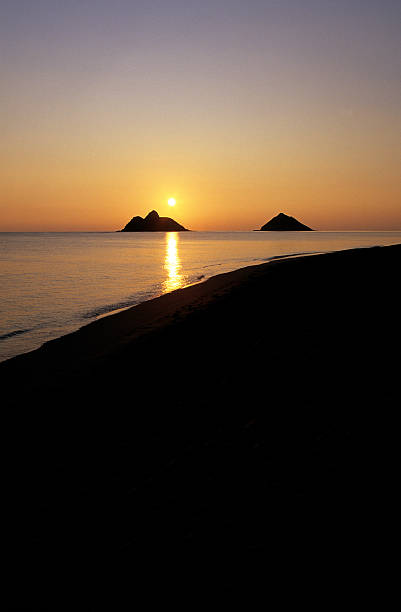 istock USA Hawaii O'ahu, the Moku Lua Islands. 182761184