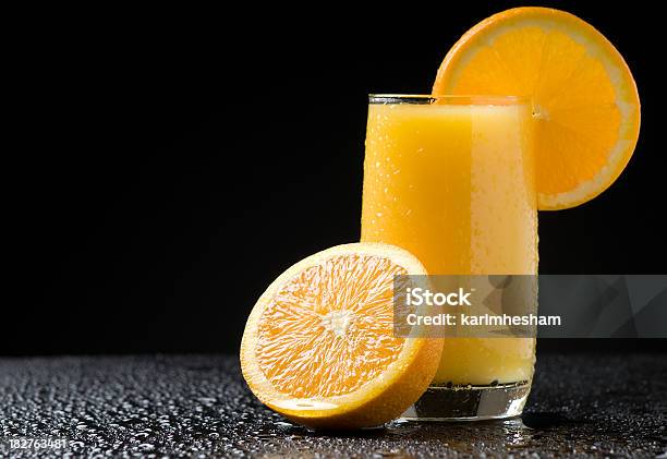 Jugo De Naranja Foto de stock y más banco de imágenes de Vaso - Vaso, Agua, Bebida