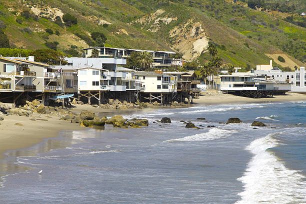 istock Malibu beach homes 182763858