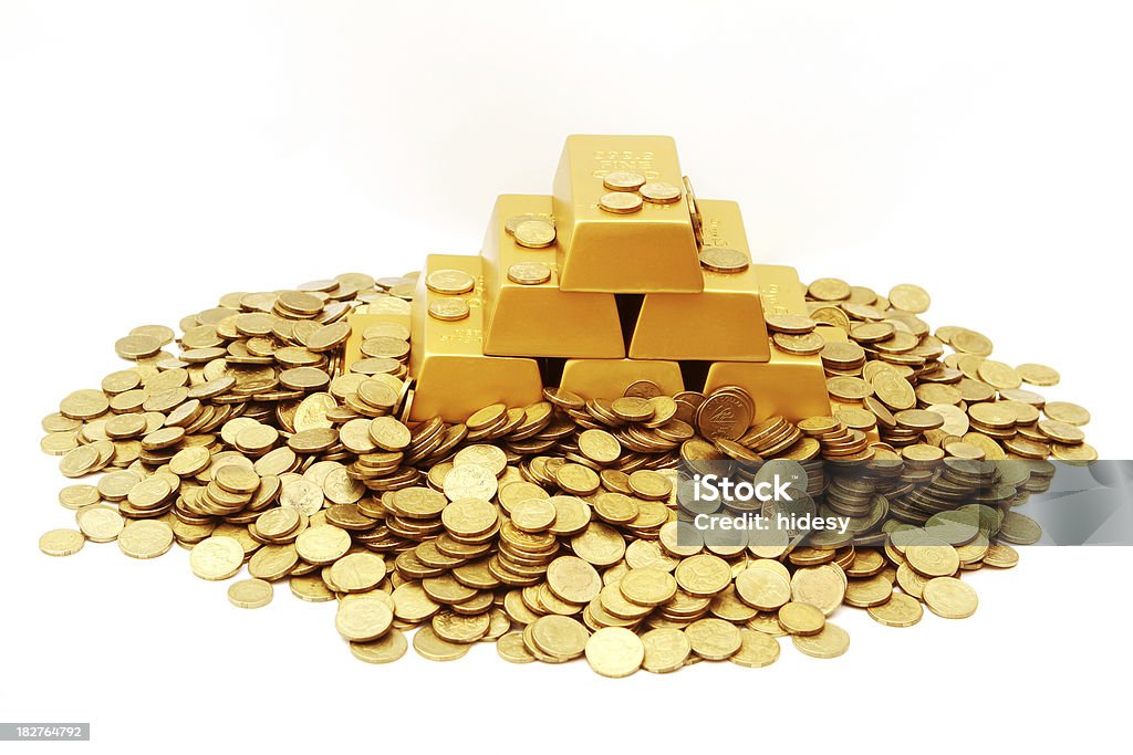 Monete e lingotti d'oro - Foto stock royalty-free di Ricchezza