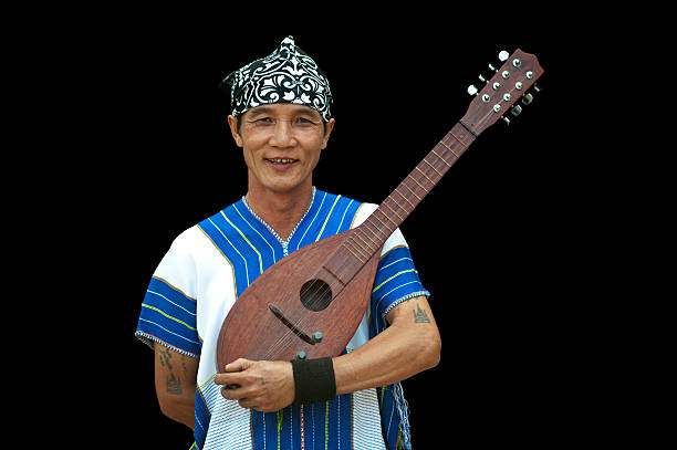 istock Karen Musician with Guitar 182766210