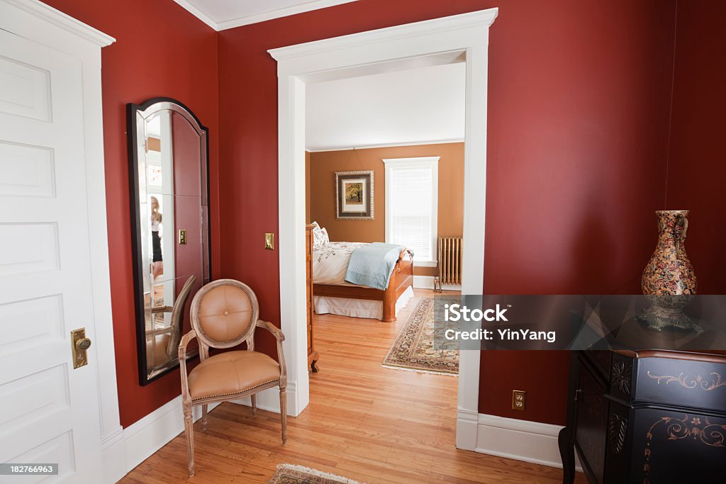 Rinnovato, vittoriane restaurate Interno di casa, in una camera da letto in stile classico - Foto stock royalty-free di Stile vittoriano