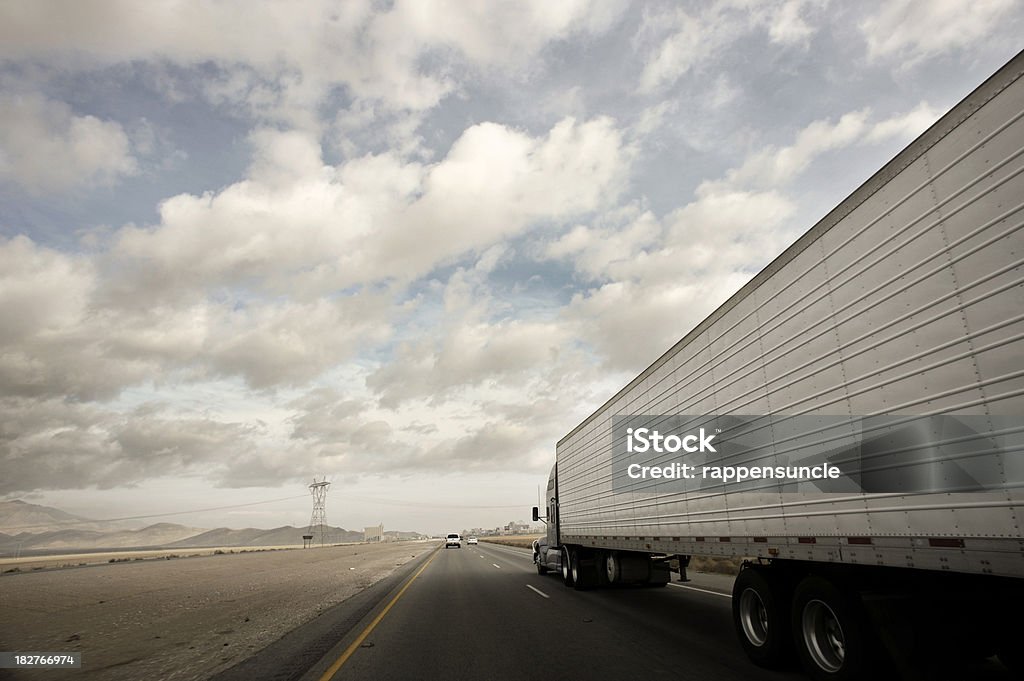 Highway de mercancía por carretera - Foto de stock de Aire libre libre de derechos