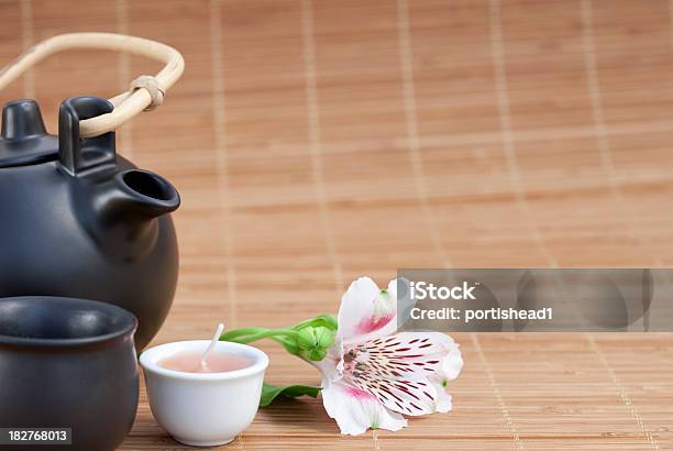 Juego De Té Foto de stock y más banco de imágenes de Cultura japonesa - Cultura japonesa, Japón, Té - Bebida caliente