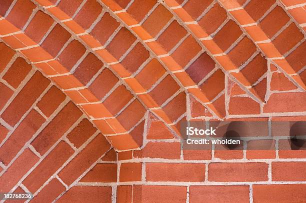 Foto de Corner Padrão De Arco De Tijolos Vermelhos e mais fotos de stock de Abstrato - Abstrato, Arco - Característica arquitetônica, Arquitetura