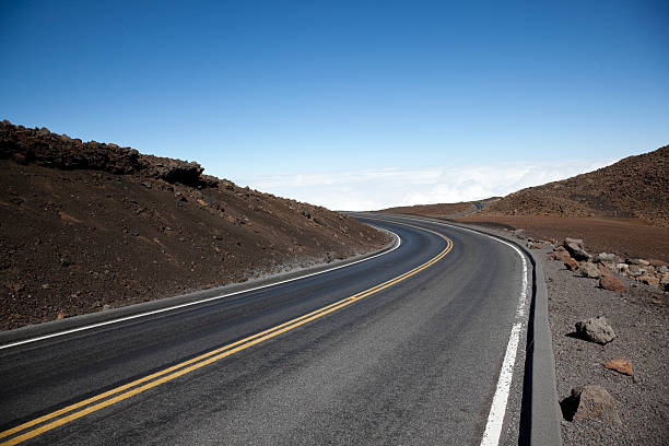 스카이 road - haleakala national park mountain winding road road 뉴스 사진 이미지