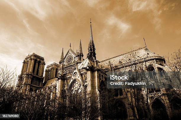 Paris Stockfoto und mehr Bilder von Architektur - Architektur, Ast - Pflanzenbestandteil, Basilika