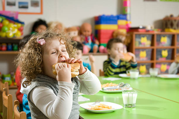 istock Hamburger and The Girl 182769460