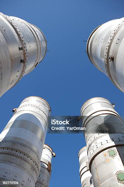 Metalltower Stockfoto und mehr Bilder von Blau - Blau, Energieindustrie, Entsalzung