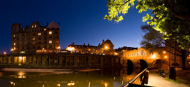istock Bath, Pulteney Bridge, England 182770527