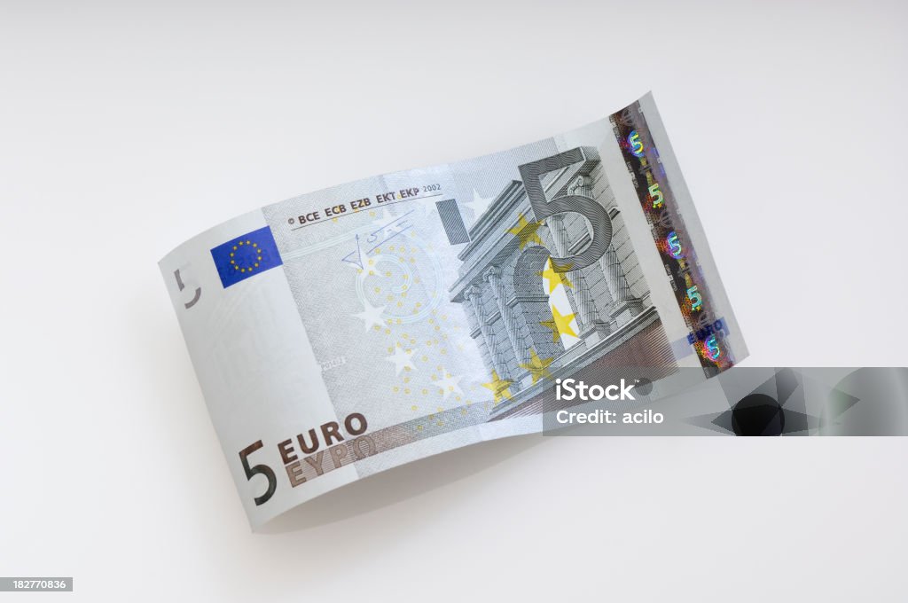 Ter desfraldado Nota de Cinco Euros - Foto de stock de Nota de Cinco Euros royalty-free