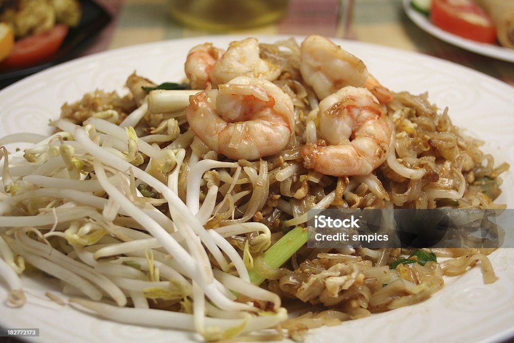 Pad Thai - Foto stock royalty-free di Cibi e bevande