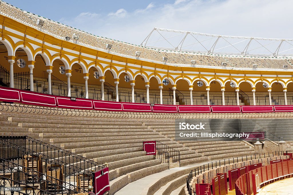 Bullfighting 어리나 in 세빌랴 스페인 - 로열티 프리 0명 스톡 사진