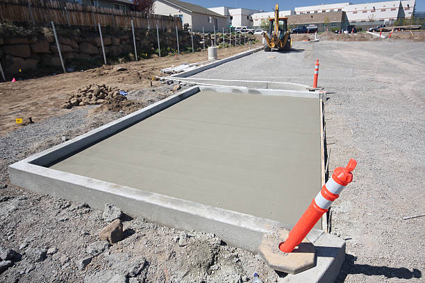 istock Concrete slab under construction on a job site 182772384