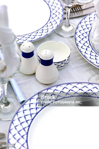 Lanchonete Na Piscina - Fotografias de stock e mais imagens de Almoço - Almoço, Ao Ar Livre, Arranjar